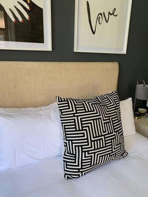 1-Bedroom Sea Point Gem - Perfect Location! Kapstaden Exteriör bild